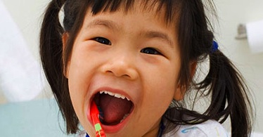 i00161_N_ChildToothbrush.thumb
